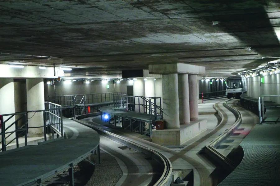 Fahrendes PTS im Tunnel