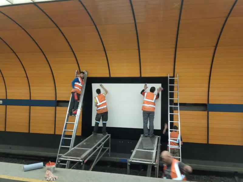 fertig installierte Werbeträger